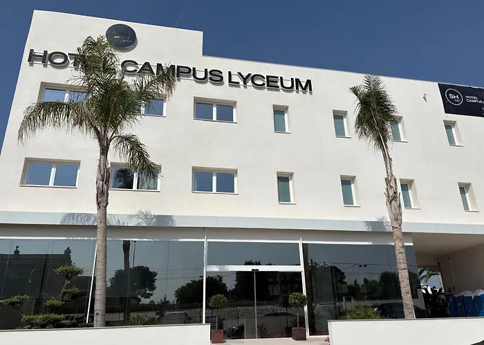 Sh Campus Lyceum Hotel Moncada photo